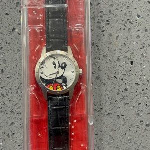 Classic Mickey Mouse Watch With Case